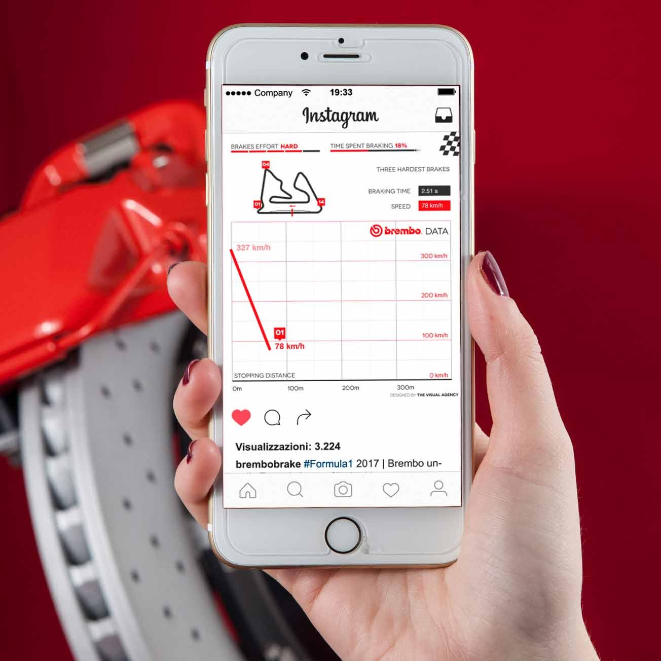 Infografica per Brembo su smartphone realizzato da The Visual Agency