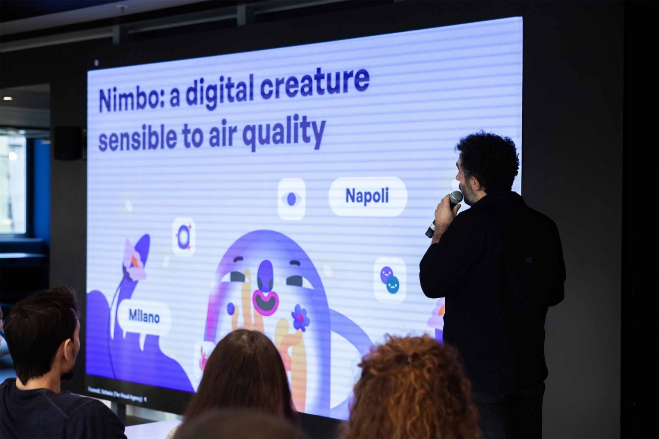 Our Motion Graphic Lead Giulio Bertolotti presents the speech about Nimbo, The Visual Agency’s project about data visualization and air quality 